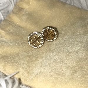 Gold and crystal small earrings
